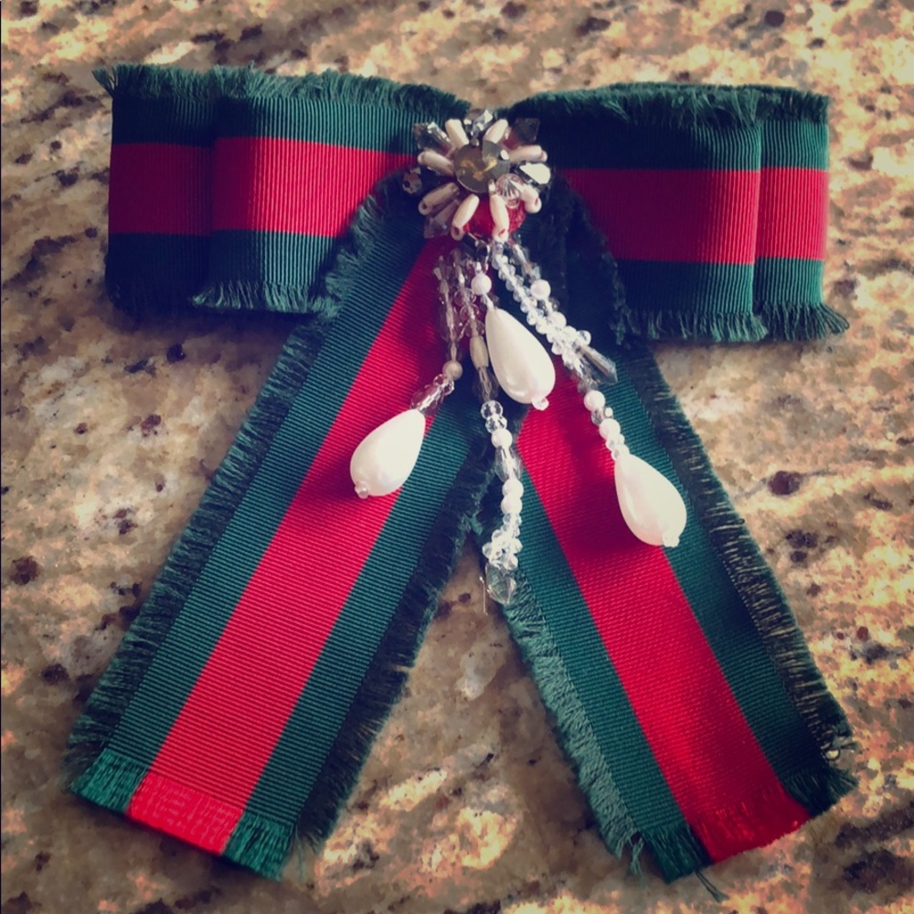 Gucci red and green stripes bow brooch